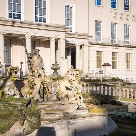 Elliot Oliver - Luxury 2 Bedroom Regency Apartment With Parking & Ev Charger チェルトナム エクステリア 写真