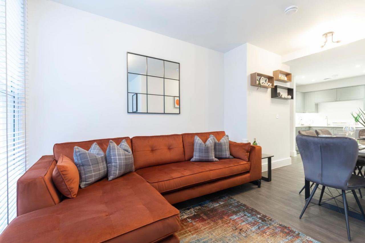 Elliot Oliver - Luxury 2 Bedroom Regency Apartment With Parking & Ev Charger チェルトナム エクステリア 写真
