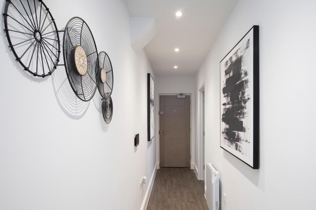 Elliot Oliver - Luxury 2 Bedroom Regency Apartment With Parking & Ev Charger チェルトナム エクステリア 写真