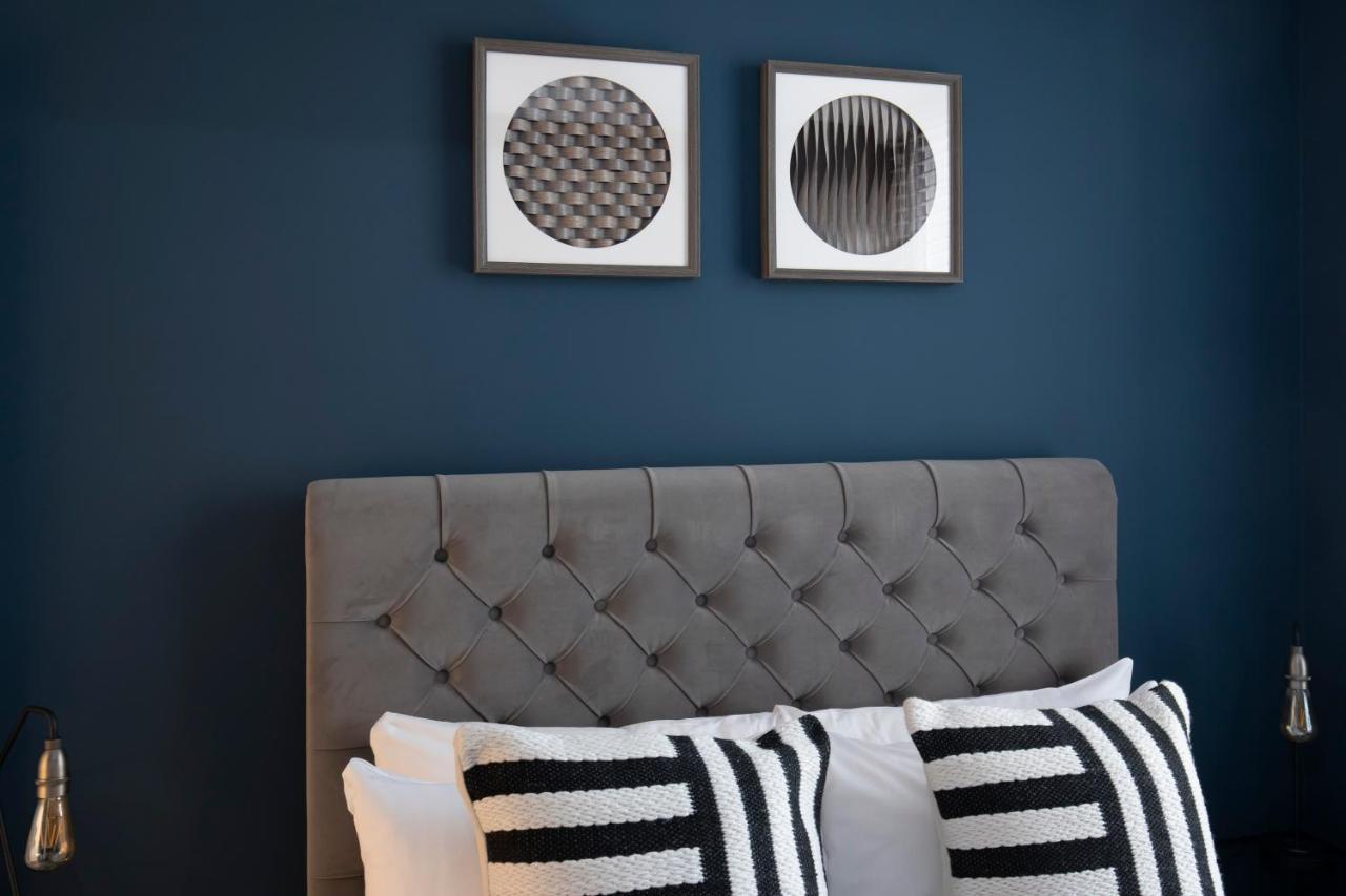 Elliot Oliver - Luxury 2 Bedroom Regency Apartment With Parking & Ev Charger チェルトナム エクステリア 写真