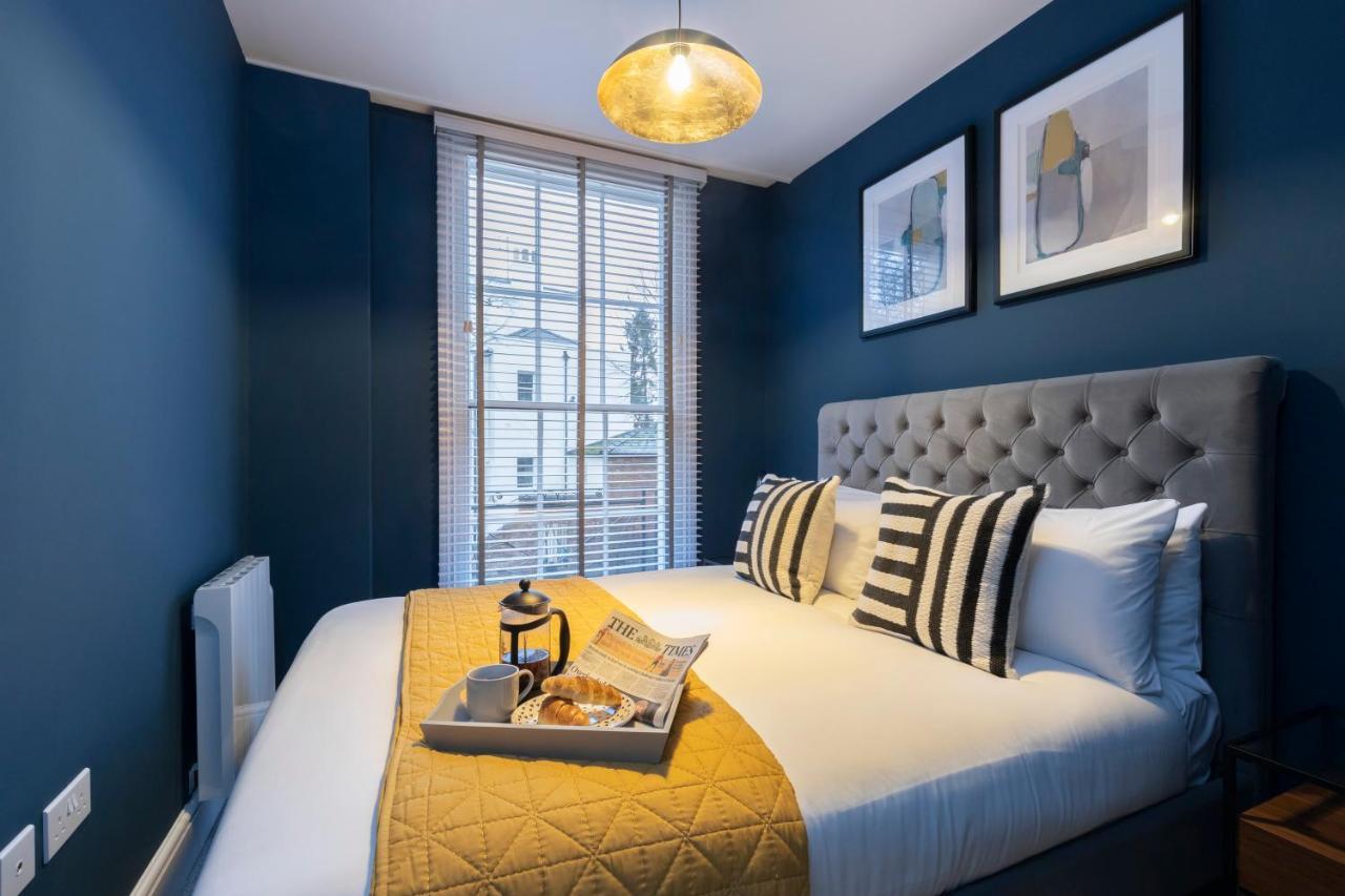 Elliot Oliver - Luxury 2 Bedroom Regency Apartment With Parking & Ev Charger チェルトナム エクステリア 写真