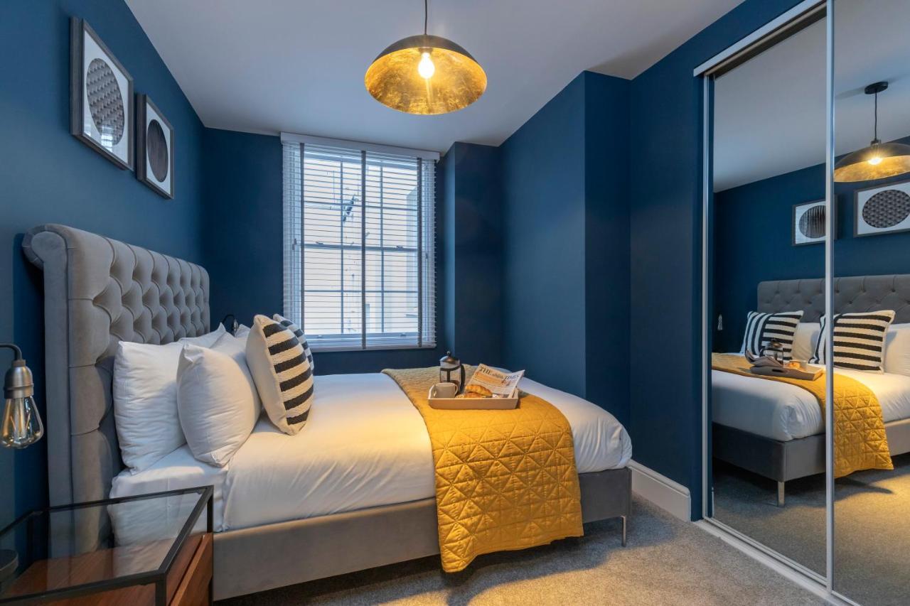 Elliot Oliver - Luxury 2 Bedroom Regency Apartment With Parking & Ev Charger チェルトナム エクステリア 写真